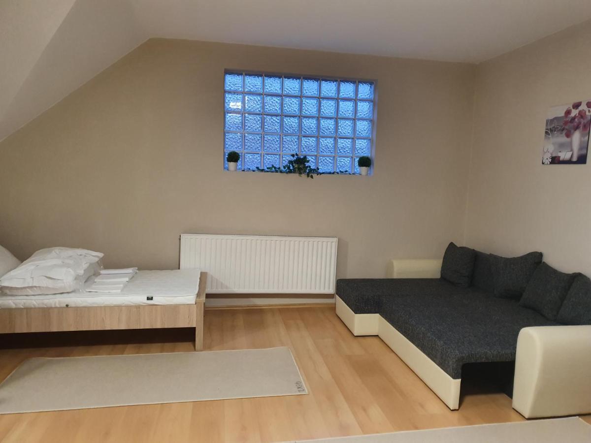 Bella Apartman Szeged Esterno foto