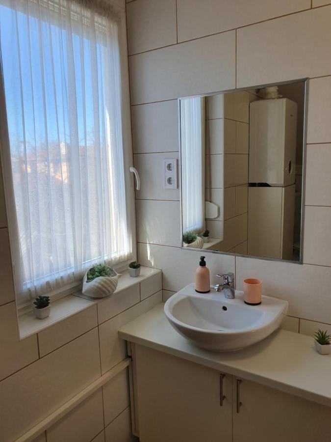 Bella Apartman Szeged Esterno foto