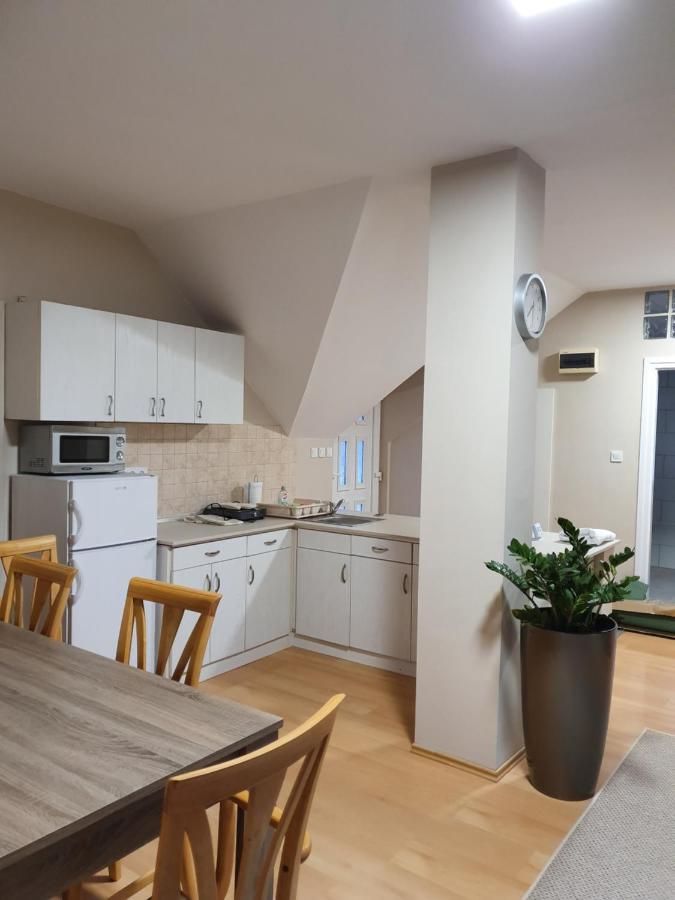 Bella Apartman Szeged Esterno foto