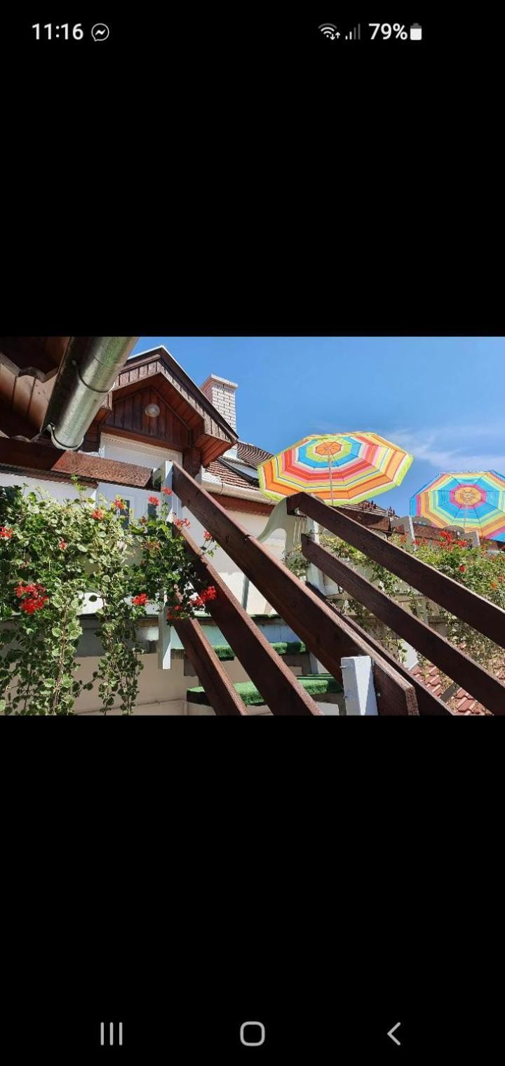 Bella Apartman Szeged Esterno foto