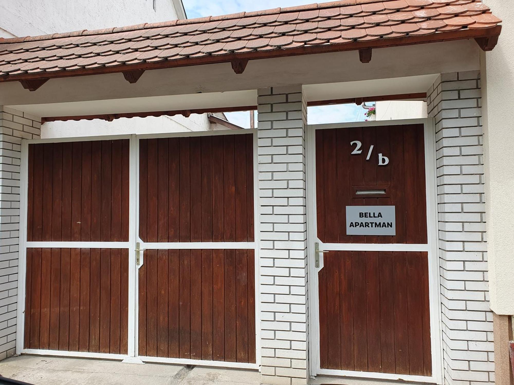 Bella Apartman Szeged Esterno foto